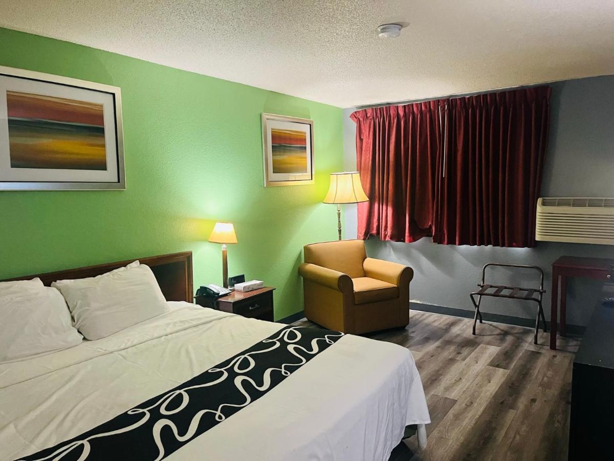 Rodeway Inn Whitehall Zewnętrze zdjęcie