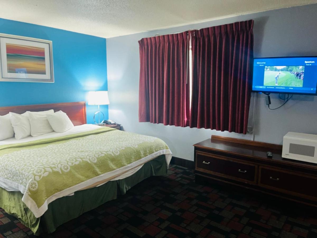 Rodeway Inn Whitehall Zewnętrze zdjęcie